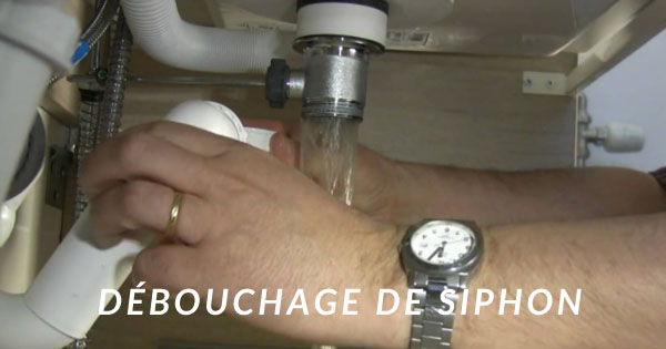 Déboucher un siphon efficacement